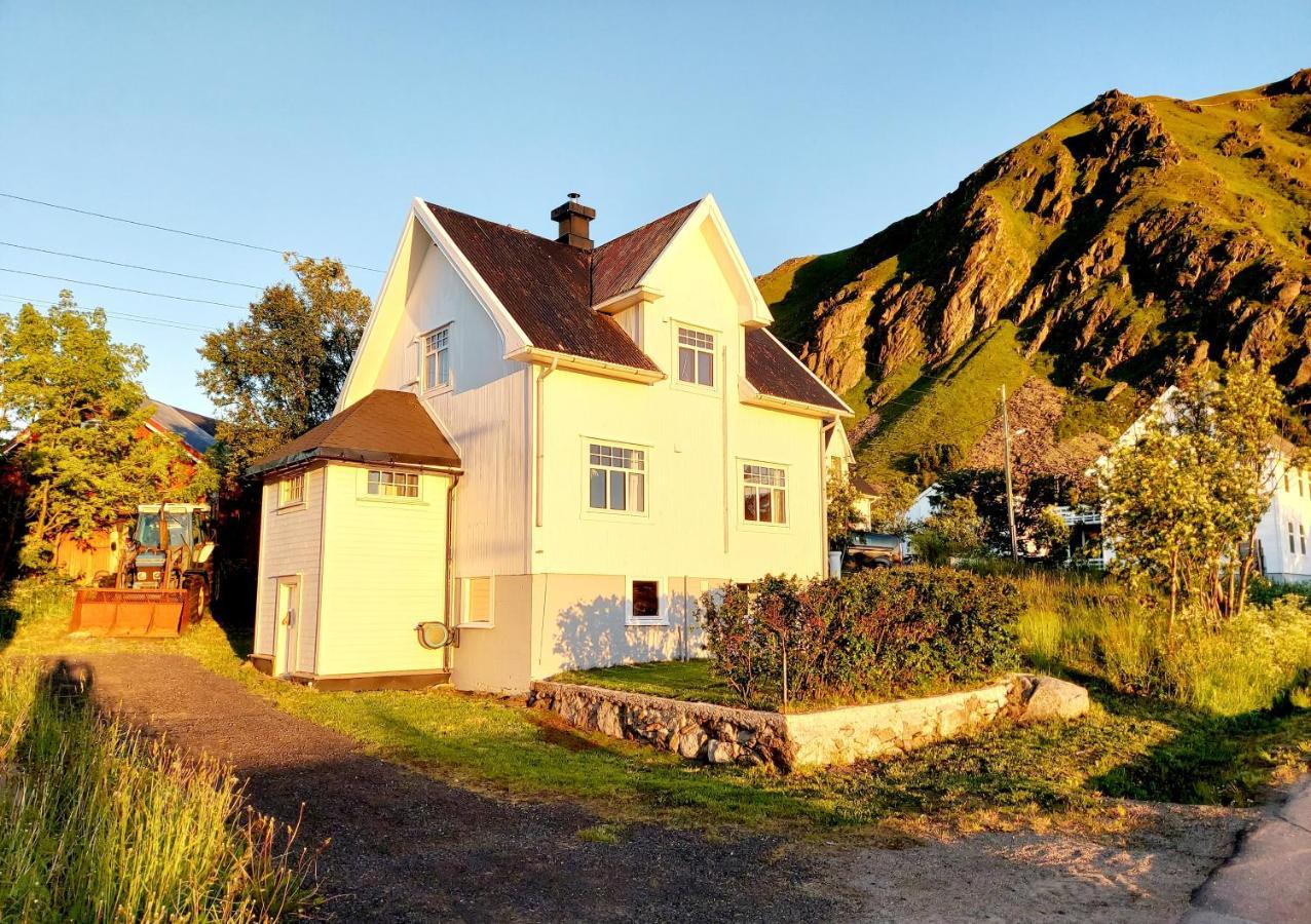 Solrik Beliggenhet I Lofotens Storste Fiskevaer Villa Болстад Екстериор снимка